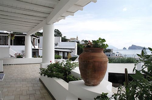 Hotel La Terrazza Panarea Exteriör bild